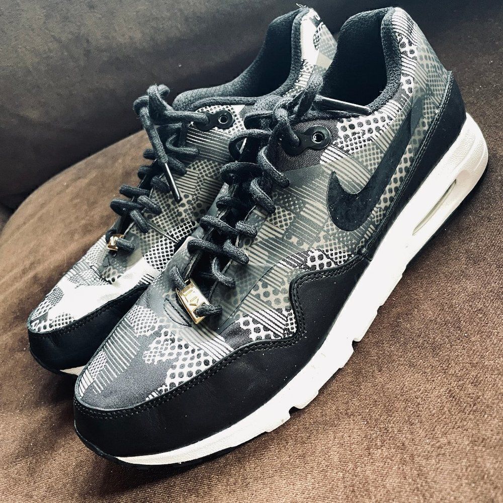 Mint Nike Air Max 1 Premium BHM Black White OREO 8.5 US 40 EUR - Picture 7 of 16